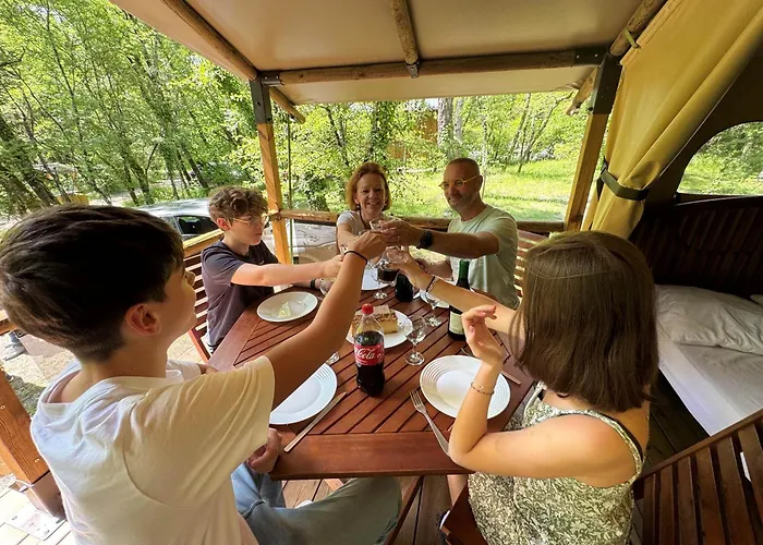 Camping L\'Ondine De Provence